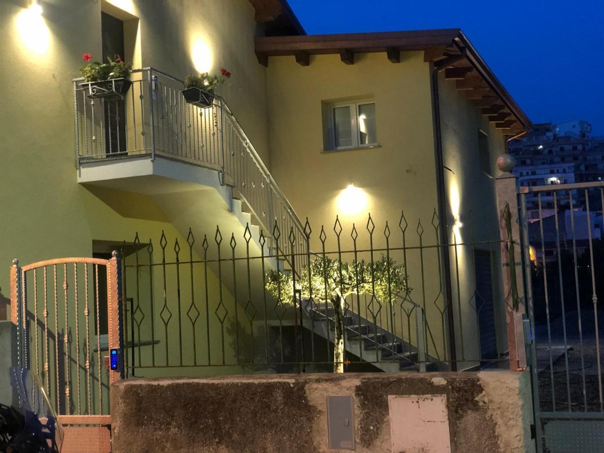 Civico 33 Bed & Breakfast สกาเลอา ภายนอก รูปภาพ